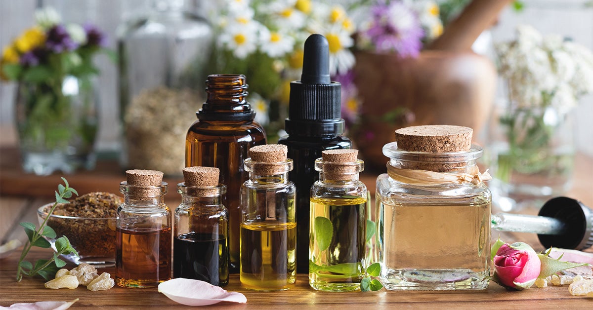 23+Essential+Oils+for+Skin+Conditions+and+Types%2C+and+How+to+Use+Them