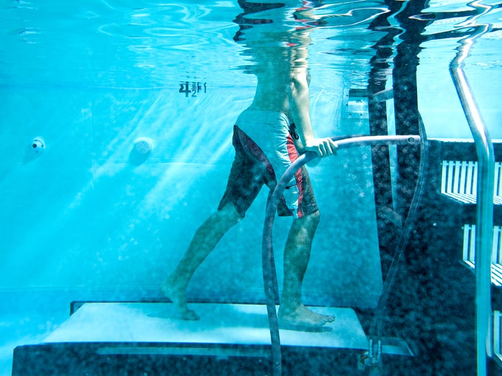Why Aqua Jogging Is a Good CrossTraining Workout
