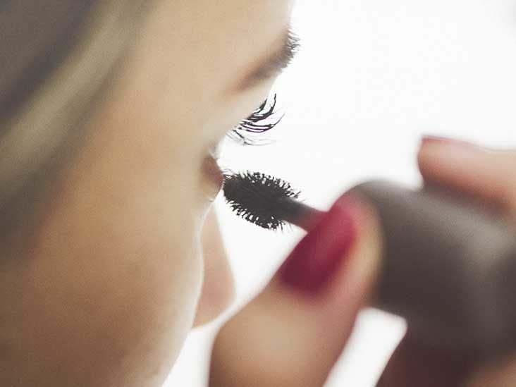 how to get longer eyelashes