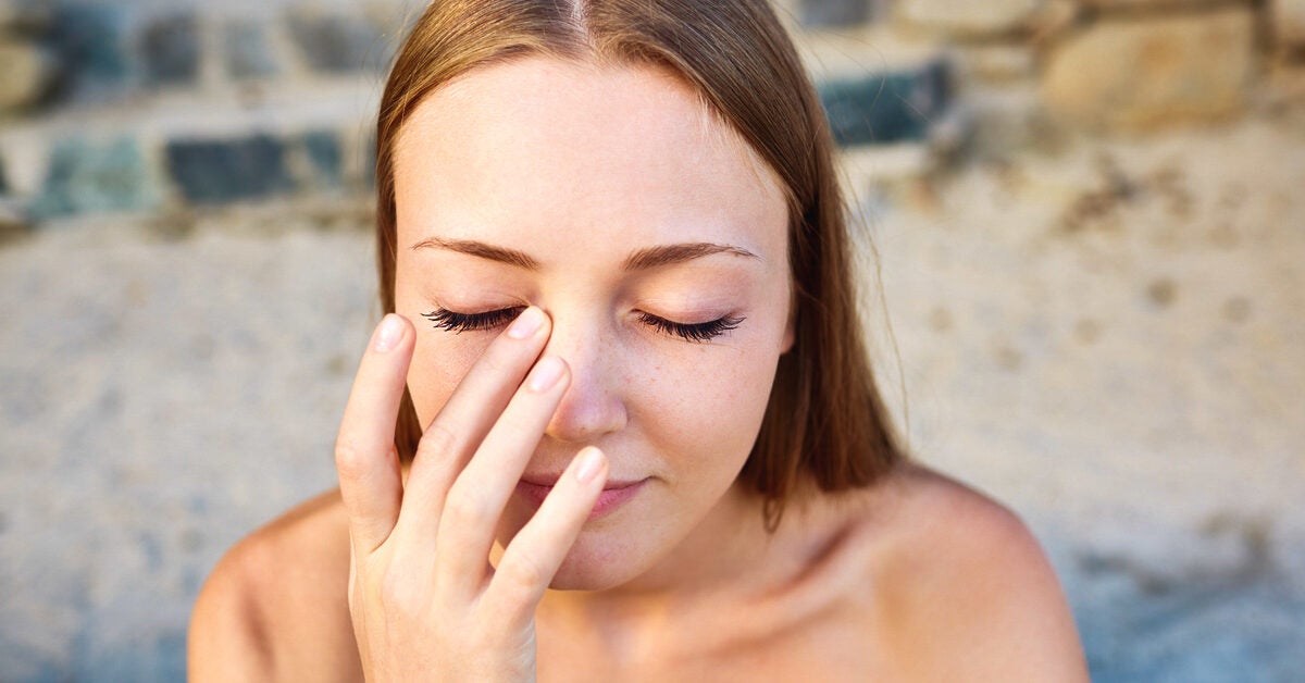 dry-eyelids-flaky-home-remedy-red-itchy-scaly-causes-and-more