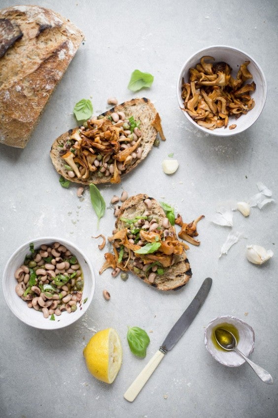 One Pot Meals: No Knead Herb Bread