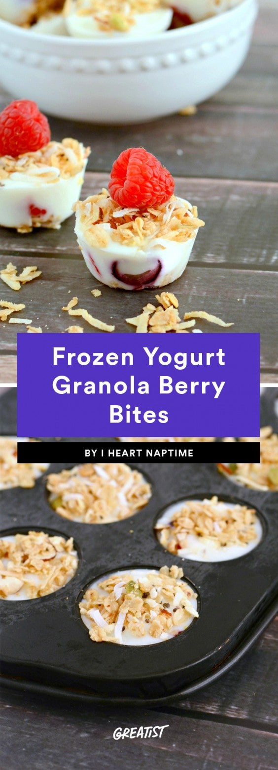 Frozen Yogurt Granola Berry Bites