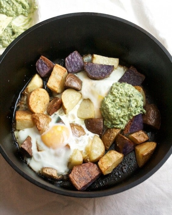 One Pot Meals: Crispy Potatoes with Baked Eggs and Pesto Yogurt