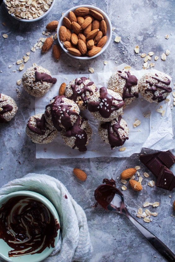 7. 10-Minute Salted Almond and Honey Snack Bites