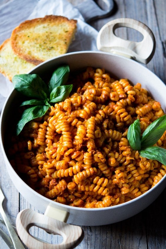 14. Sun-Dried Tomato Pasta With Roasted Red Pepper