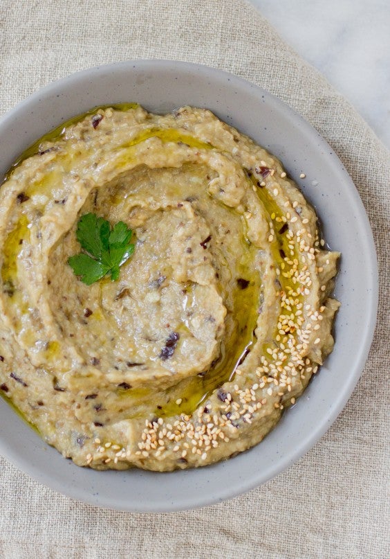 Paleo Snacks: Roasted Garlic Baba Ganoush