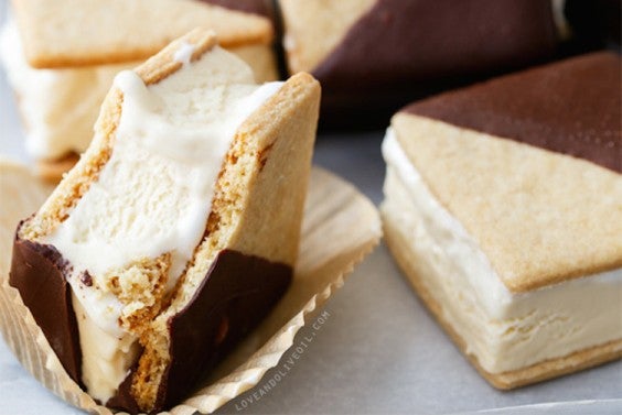 Recipe: S'mores Ice Cream Sandwich