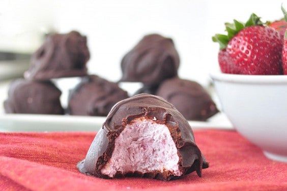 Recipe: Strawberry Creme Truffles