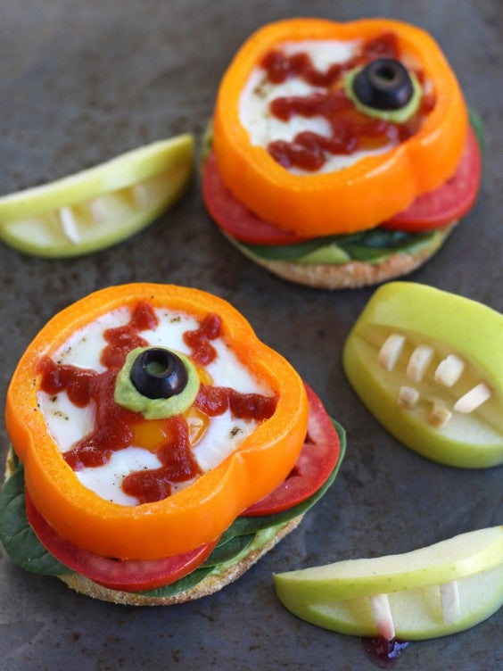 10. Bell Pepper Baked Eggs (Halloween Style)