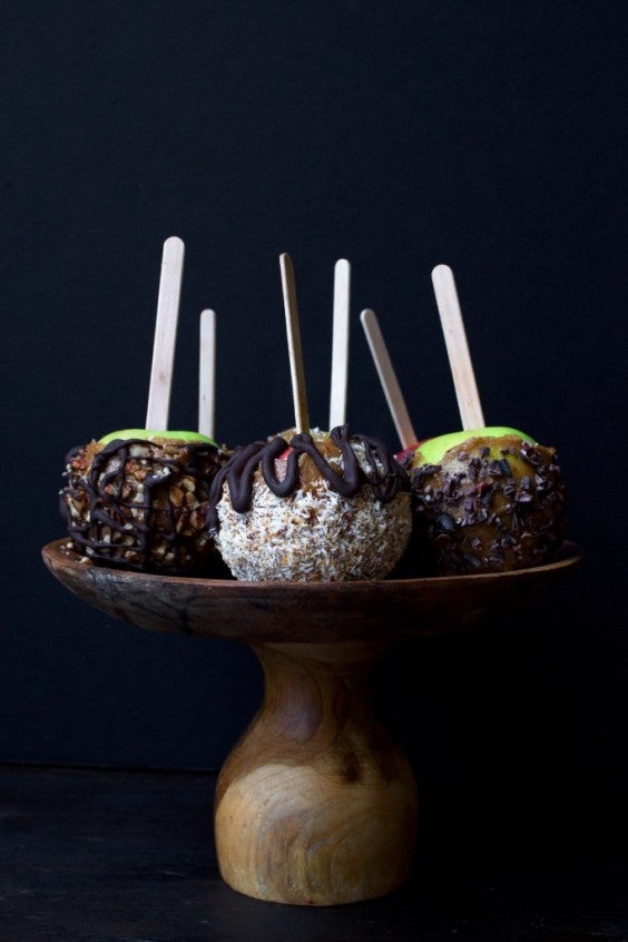 4. Easy Raw Caramel Apples