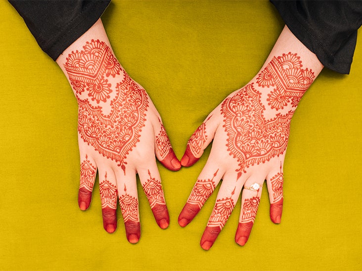 How to Remove Henna: 17 Ways
