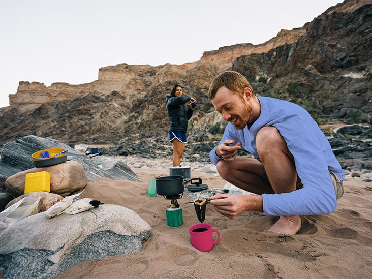 A Handy and Helpful Guide to Cooking While Camping