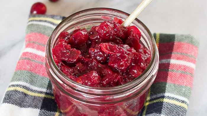spiked cranberry chutney