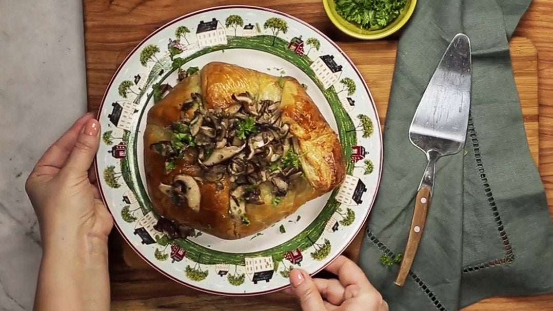 Baked Brie with Mushrooms