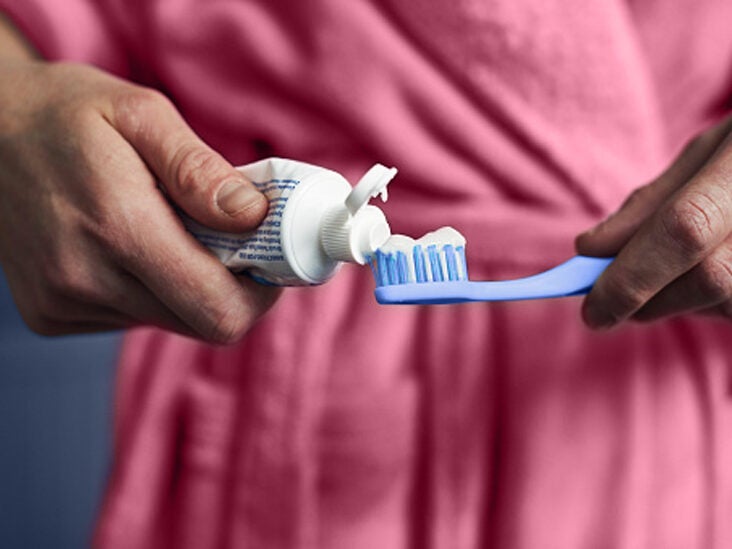 Is It Ok to Brush Teeth Without Toothpaste? 