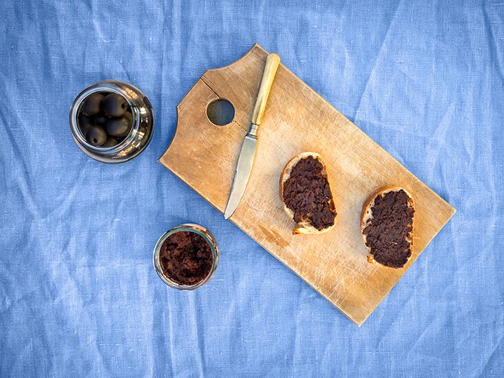 How to Clean and Maintain Your Wooden Cutting Board Without Ruining It