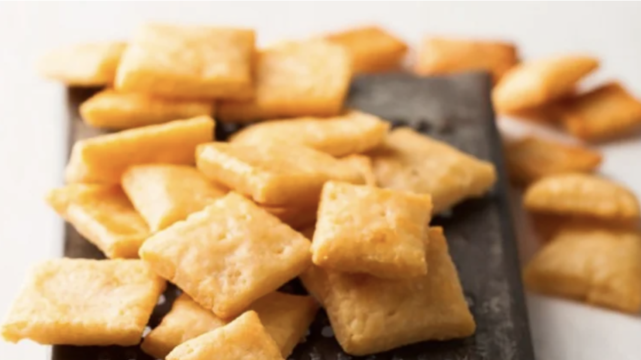 Cheese crackers