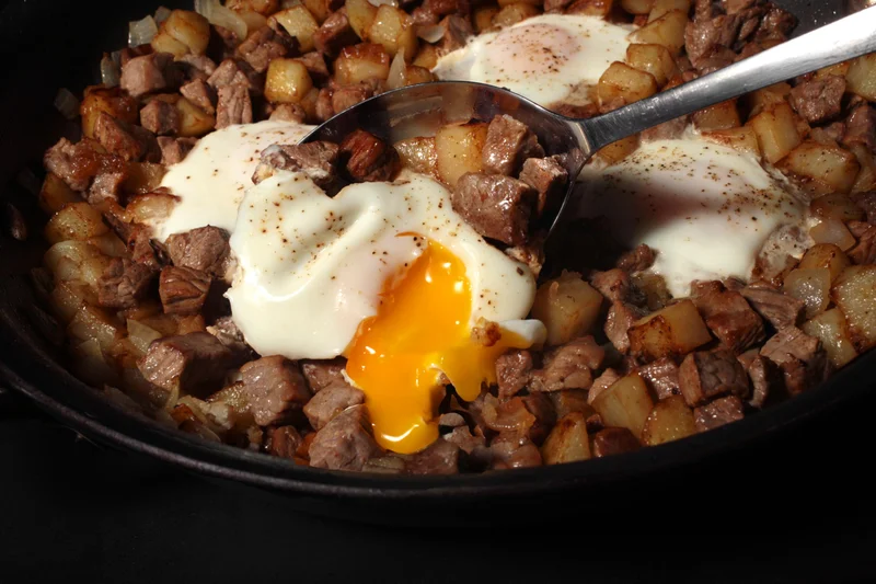 Steak And Eggs Hash 