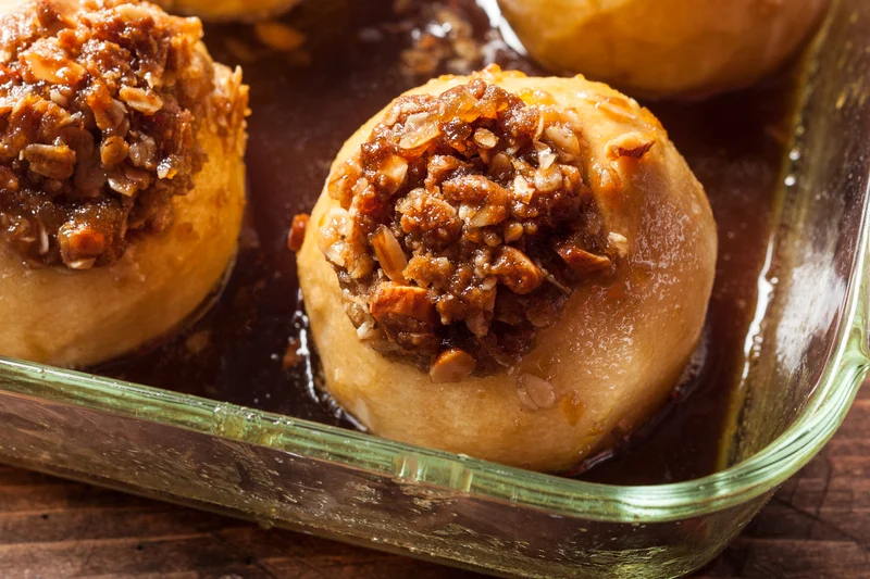 Baked Apples Filled with Granola Streusel