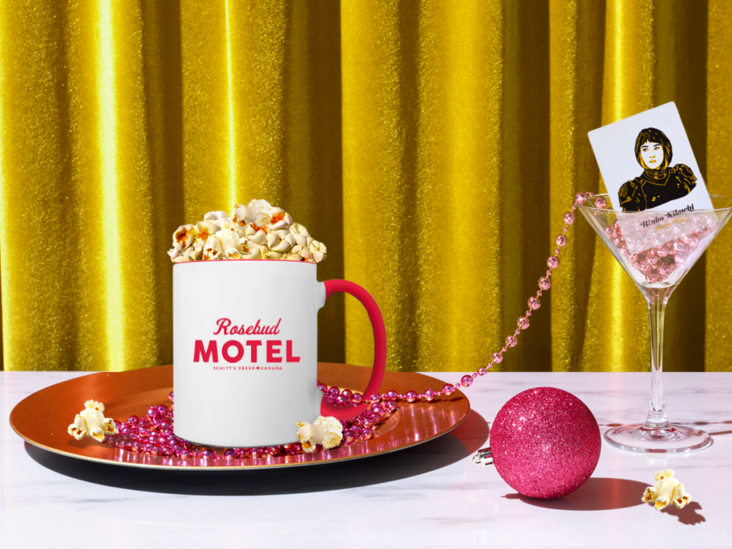 10 Applause-Worthy Gifts for the Fans in Your Fam