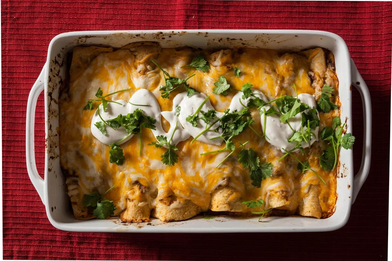 Slow Cooker Pulled Pork Enchiladas
