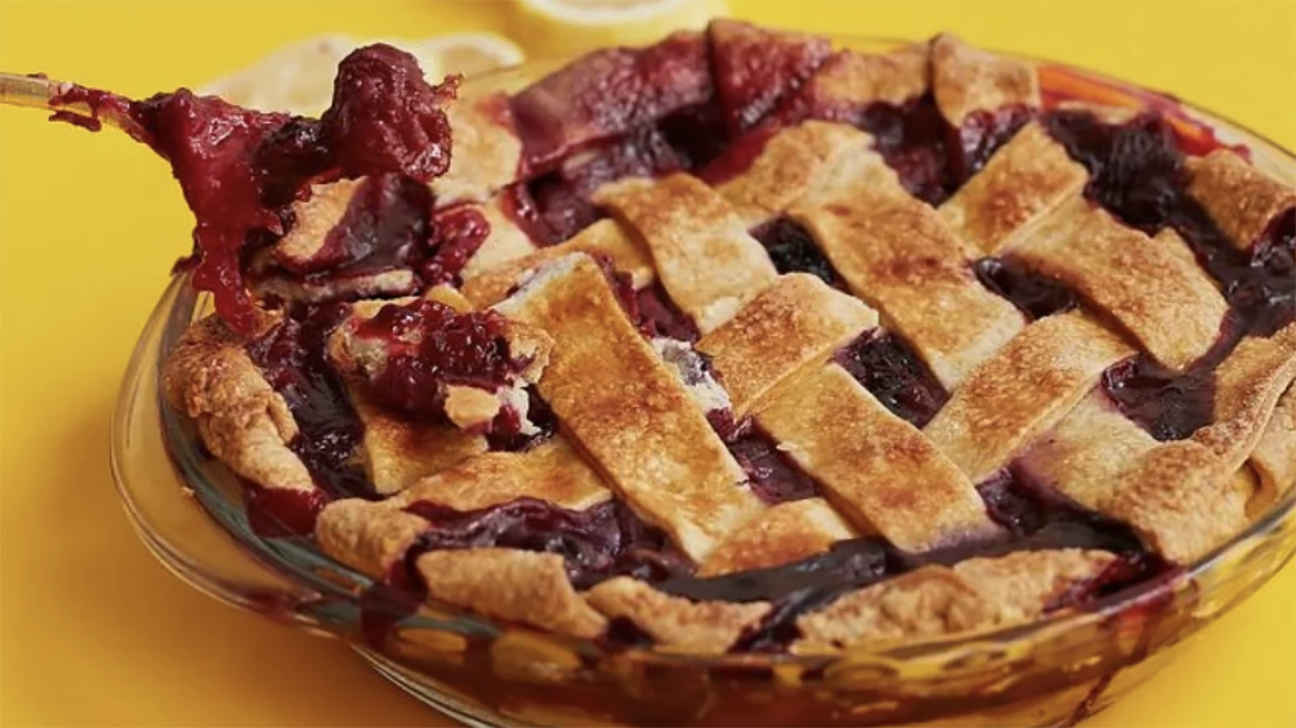 A Super Simple Mixed Berry Pie Recipe