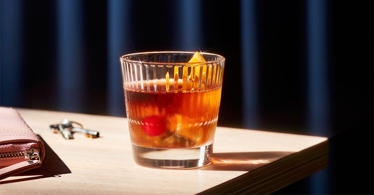 Bourbon Nutrition Facts: Calories, Popular Drinks, Types