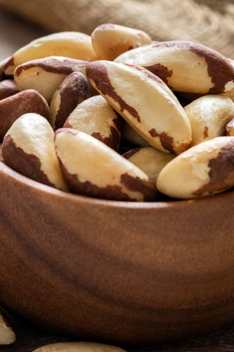 Nut allergy Symptoms, types, causes, and treatments