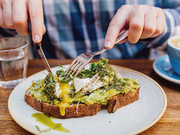 29 Nutrition Tips To Improve Health For Everyone